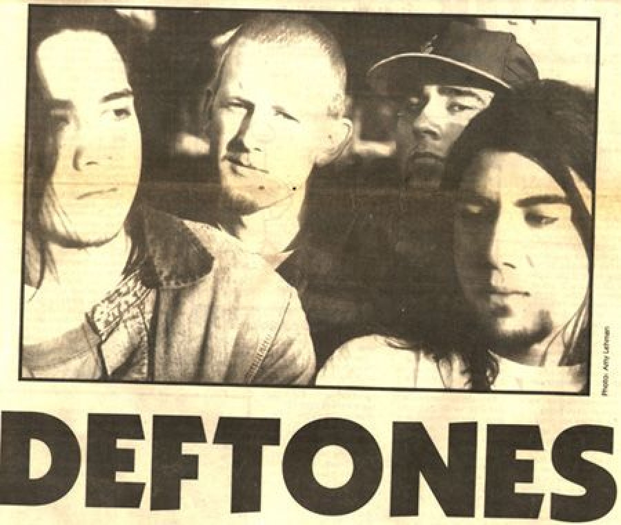 Deftones 7 words. Deftones. Дефтонс фото группы. Deftones like Linus. Deftones engine no.9 обложка.