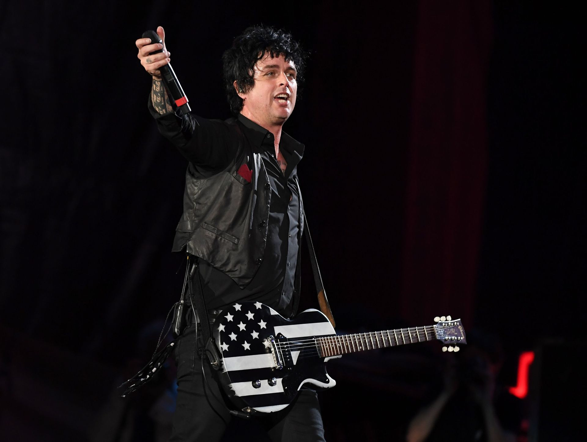 Билли Джо Армстронг выбрал лучшую песню и свой любимый альбом Green Day —  Радио ULTRA